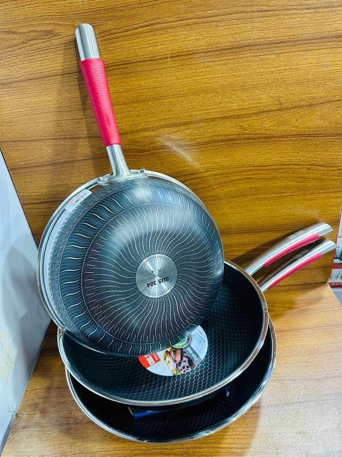 431701723_775207474521915_4489063220242206111_n One handle wook Honeycomb - Image 1