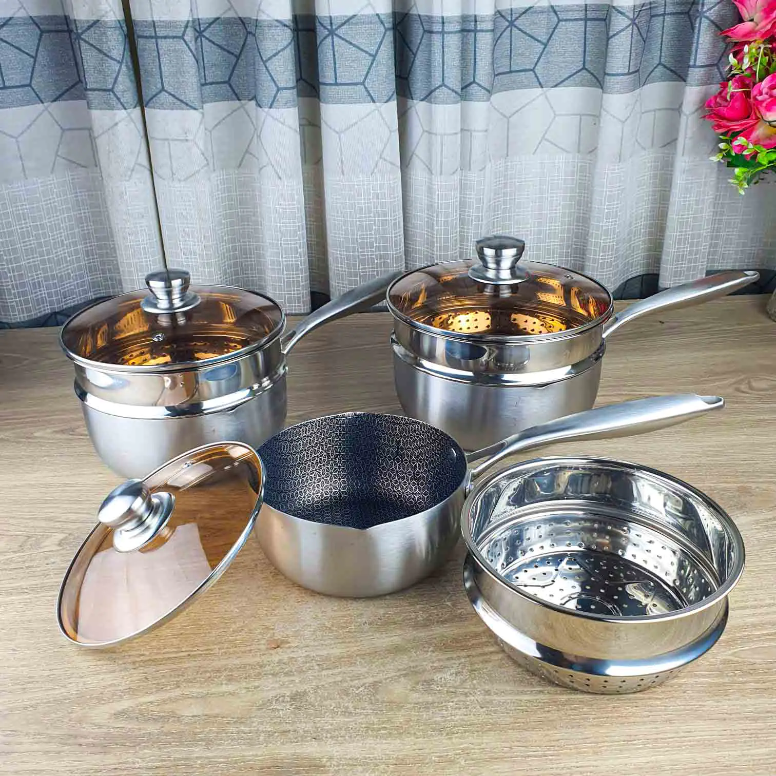 Stainless-steel-milkpen-with-steam.jpg Stainless steel milk pan with steam - Image 1